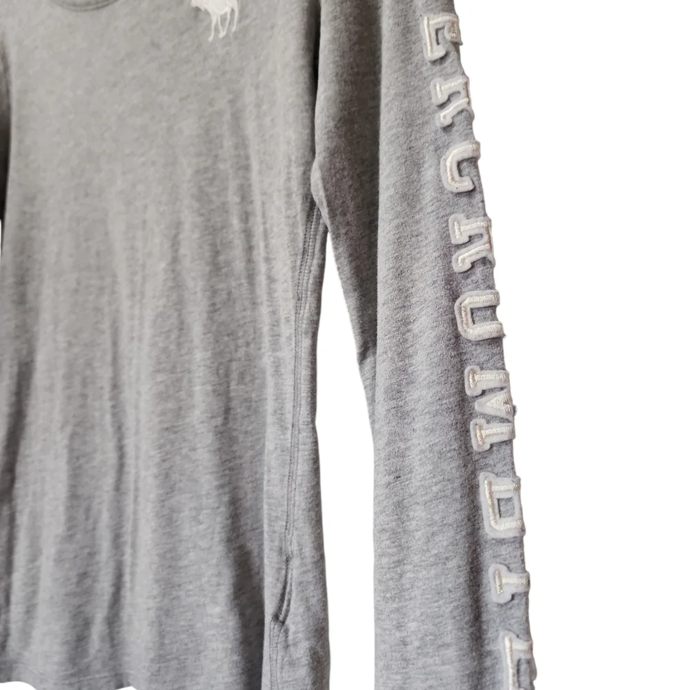 Abercrombie & Fitch women's medium long sleeve pullover logo - Picture 2 of 5